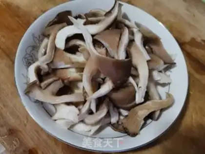 Make Dry mushrooms step 0