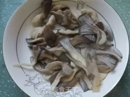 Make Dry mushrooms step 1