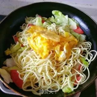 Make Egg and ham noodles step 7