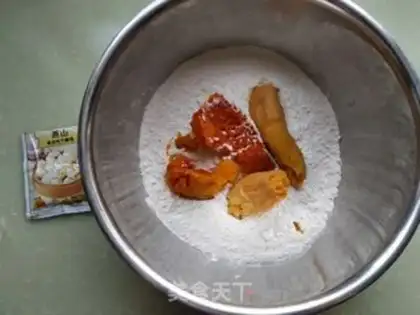 Make Pumpkin melon bag step 0