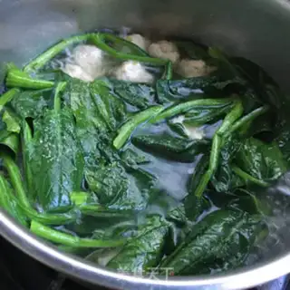 Make Chickenball spinach soup step 6