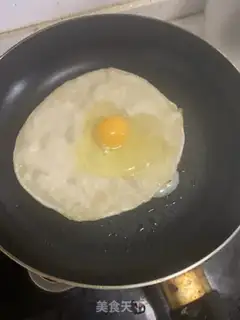 Make Hand grab cake step 1