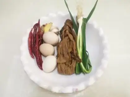 Make Scrambled eggs step 0