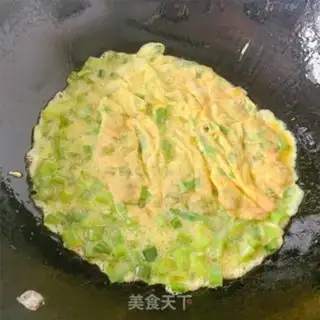 Make Onion fried eggs step 4
