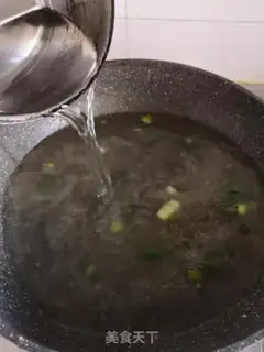Make Shrimp radish soup step 3
