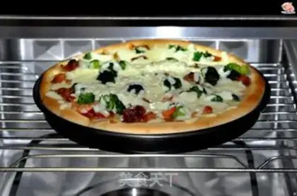 Make Chicken pizza with shrimp step 8