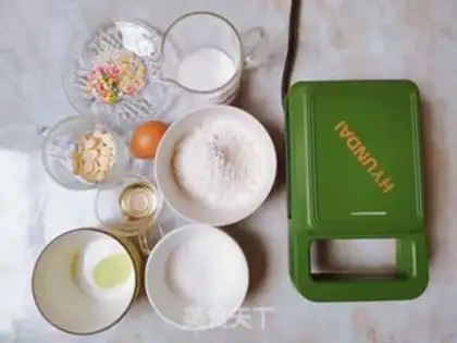 Make Christmas doughnuts step 0