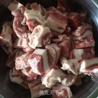 Make Grab the lamb chops step 1