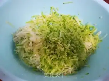 Make Goose egg radish pie step 1