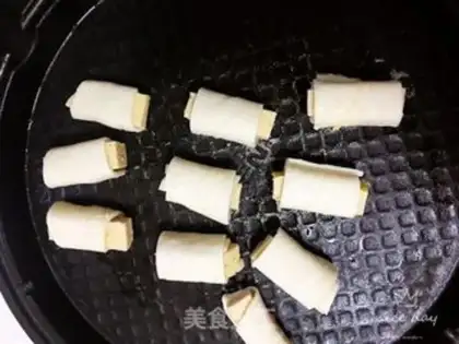 Make Lunch mascara step 6