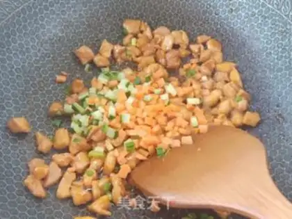 Make Chicken fried rice in Orleans step 8