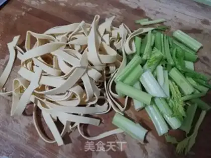 Make Spicy bean skin step 0