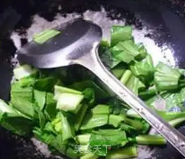 Make The oily crumbs and pastry step 6