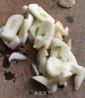 Make Garlic saline step 1
