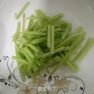 Make The apricot and celery step 0