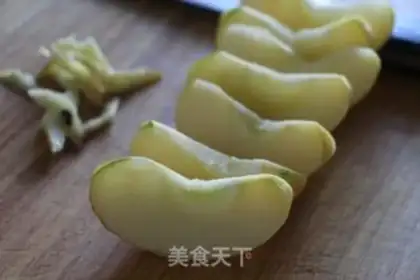 Make Cinnamon sugar fried apples step 3