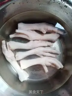 Make The medicine chicken foot soup step 0