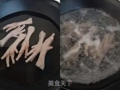 Make The medicine chicken foot soup step 1