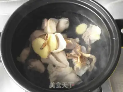 Make Chicken stew, sea cucumber step 2