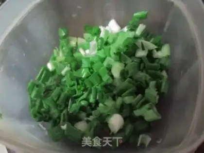 Make Shrimp egg intestine powder step 1
