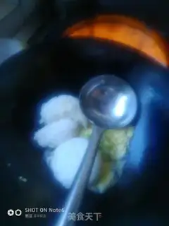 Make Korean shrimp rice step 2
