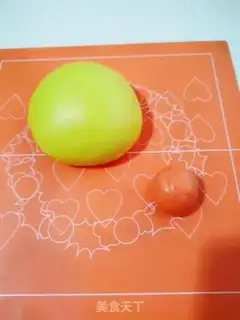 Make Christmas pumpkin ring step 8