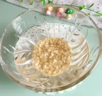 Make Apple oatmeal step 3
