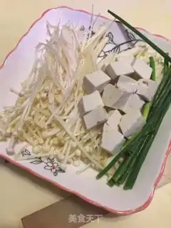 Make Golden mushroom meatball soup step 1