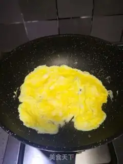 Make Seafood mushroom fried eggs step 4