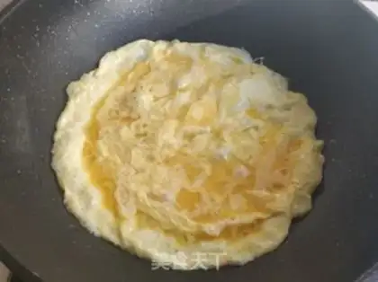 Make Onion fried eggs step 3