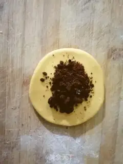 Make Pumpkin Sugar Triangle step 8