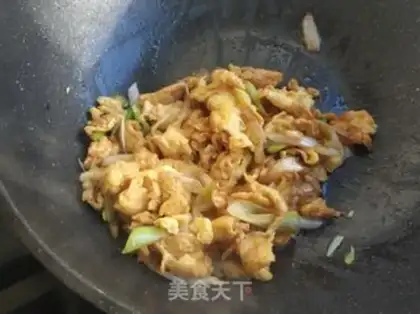 Make Onion fried eggs step 5