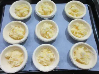Make Eggs and coconuts step 4