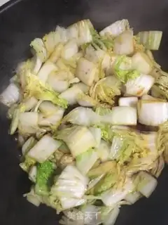 Make Shrimp omelet cabbage step 1