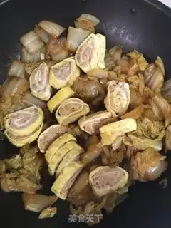 Make Shrimp omelet cabbage step 3