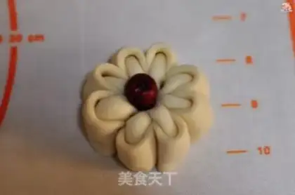 Make "Blossom of flowers." step 8