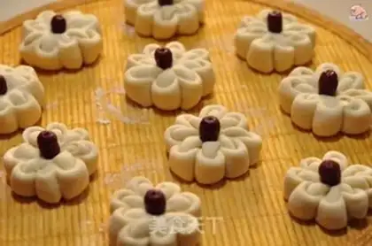 Make "Blossom of flowers." step 9