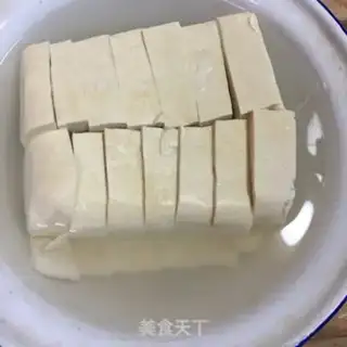 Make Tofu with tomatoes step 1