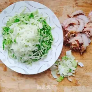 Make Radish shrimp step 1