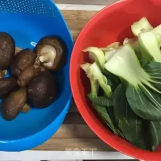 Make Fry mushrooms step 0
