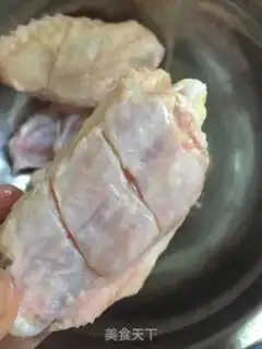 Make ♪ Dolls steam chicken wings ♪ step 2