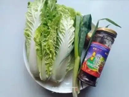 Make Shrimp sauce and cabbage step 0