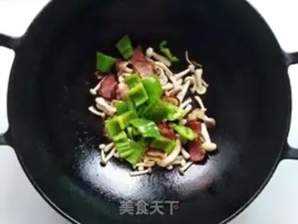 Make Peppers, mushrooms, pork step 6
