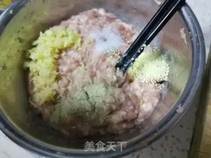 Make The traditional pork sauerkraut step 3