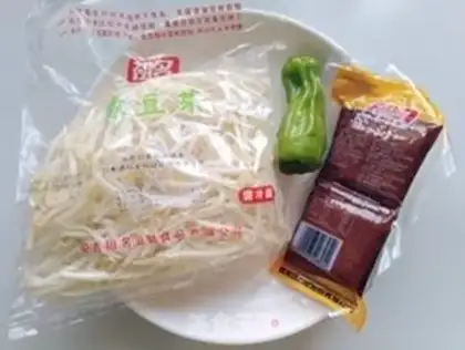 Make Pepper bean sprouts step 0