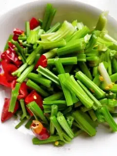 Make The celery is burning up step 1
