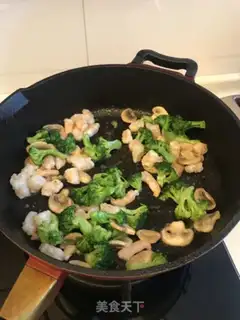Make Pumpkin sauce pasta step 12