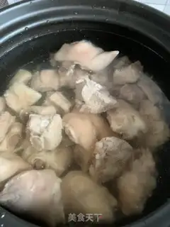 Make Piggy-footed corn soup step 2