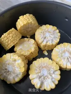 Make Piggy-footed corn soup step 4