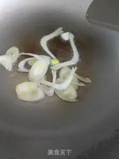 Make Spinach fried pig blood step 3
